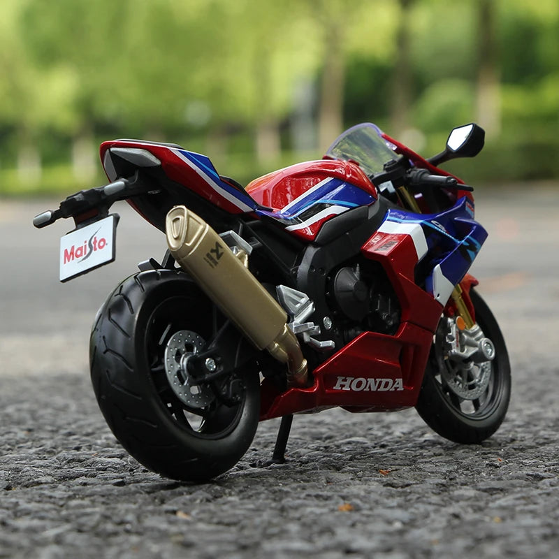 Maisto 1:12 Honda CBR 1000RR-R Fireblade SP Motorcycle model Static Die Cast Vehicles Collectible Hobbies Moto Toys Collection